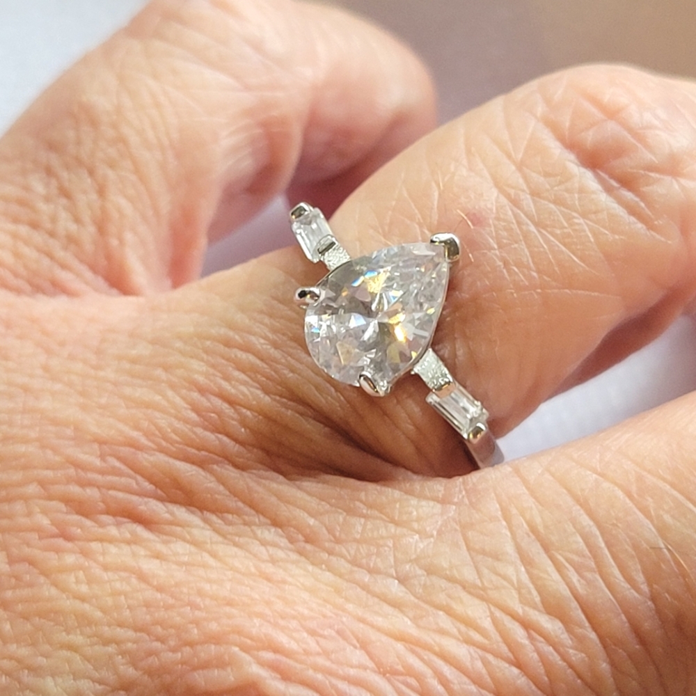 Charmed Aroma Pear Cut Ring - Picture 2 of 11